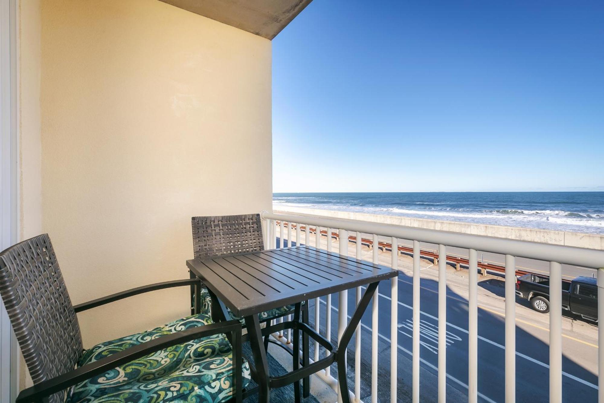 Direct Oceanfront Studio Suite! Hampton Exterior photo